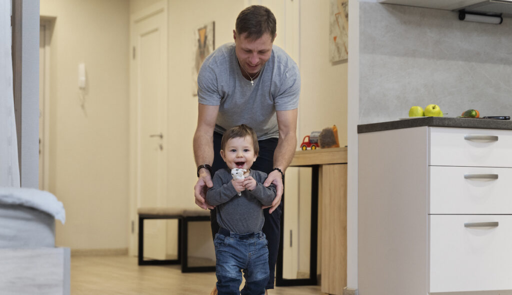 devenir père au foyer