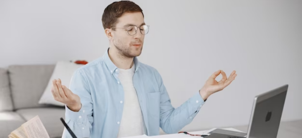 Méditer au travail pour améliorer sa concentration